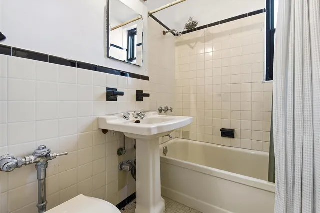 $539,000 | 62 Park Terrace West, Unit A77 | Inwood