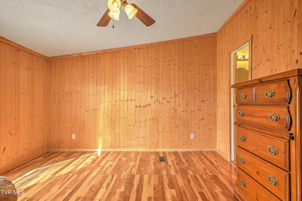 $215,000 | 17548 Havens Rest Road, Abingdon, VA 24210