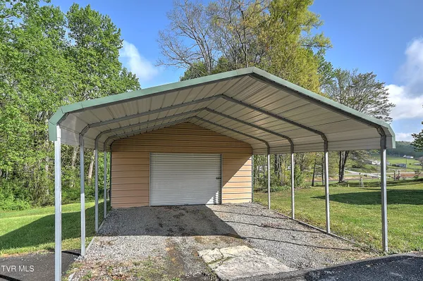 $215,000 | 17548 Havens Rest Road, Abingdon, VA 24210