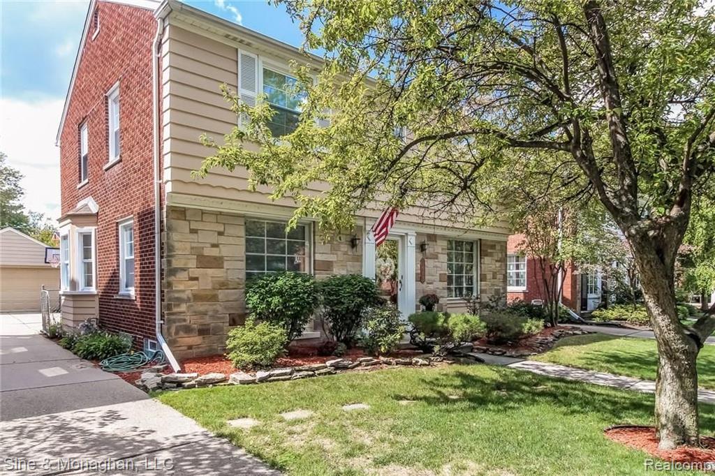 1605 Prestwick Road Grosse Pointe Woods, MI 48236 - Photo 4 of 46