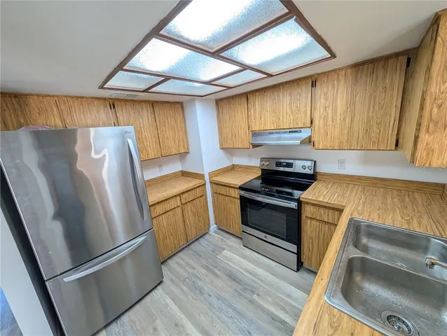 $1,767 | 11513 Valencia Drive, Unit A, Seffner, FL 33584