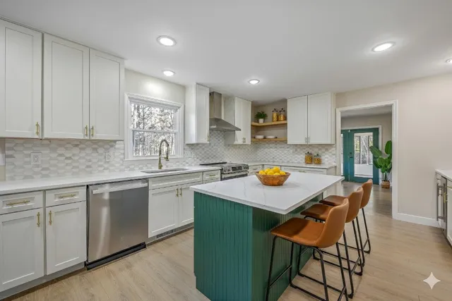 $875,000 | 1282 Starline Drive, Summerville, SC 29486