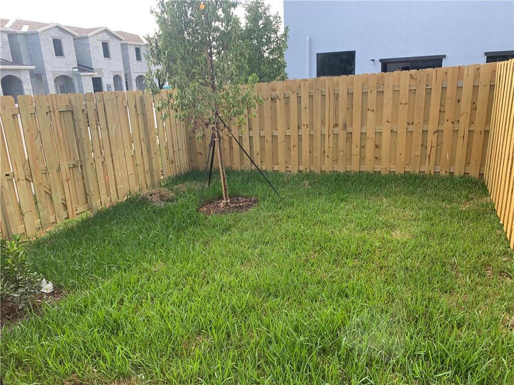 28730 Southwest 132nd Court Homestead, FL 33033 - Photo 16 of 36 20211228030828560673000000-o