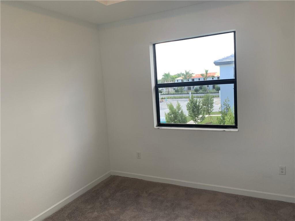 28730 Southwest 132nd Court Homestead, FL 33033 - Photo 26 of 36 20211228030816871272000000-o