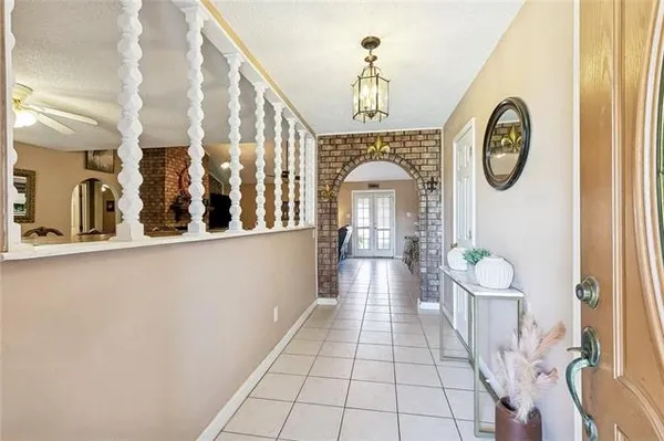 $220,000 | 2201 Bobolink Drive, St. Bernard, LA 70085