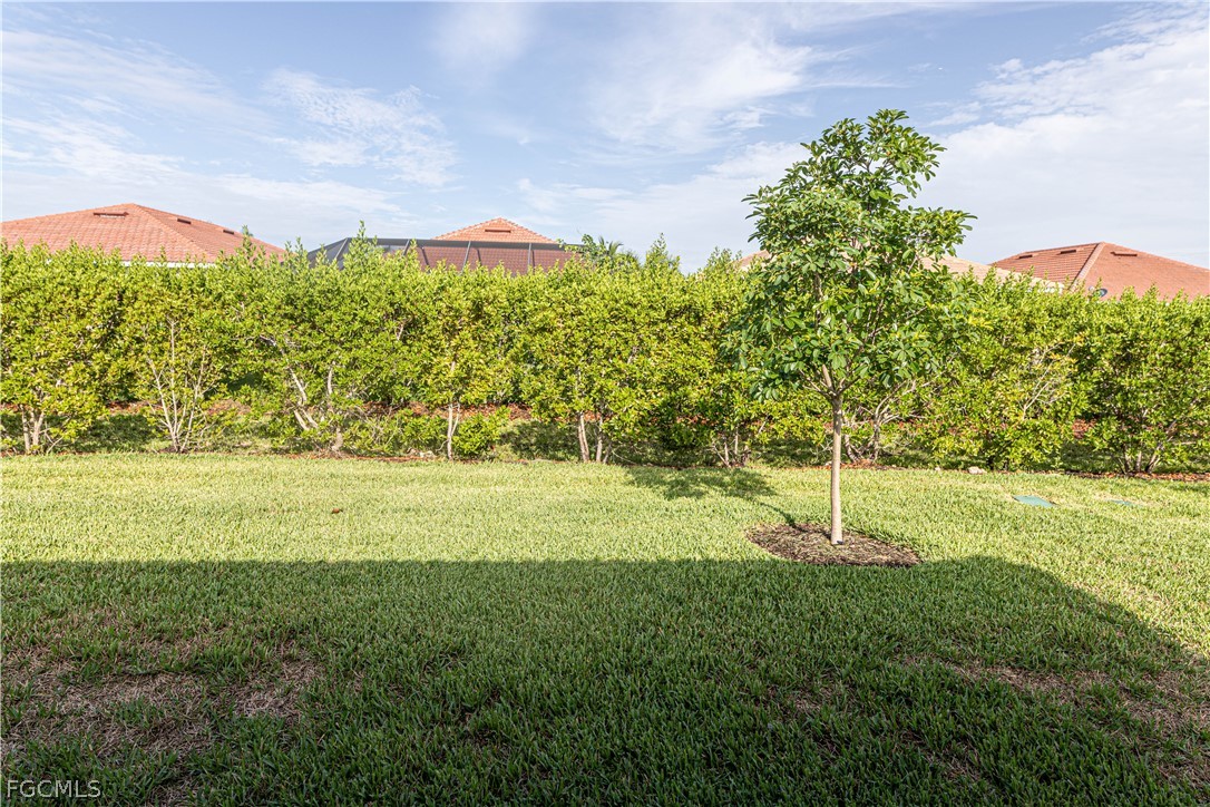 4431 Dutchess Park Road Fort Myers, FL 33916 - Photo 2 of 28