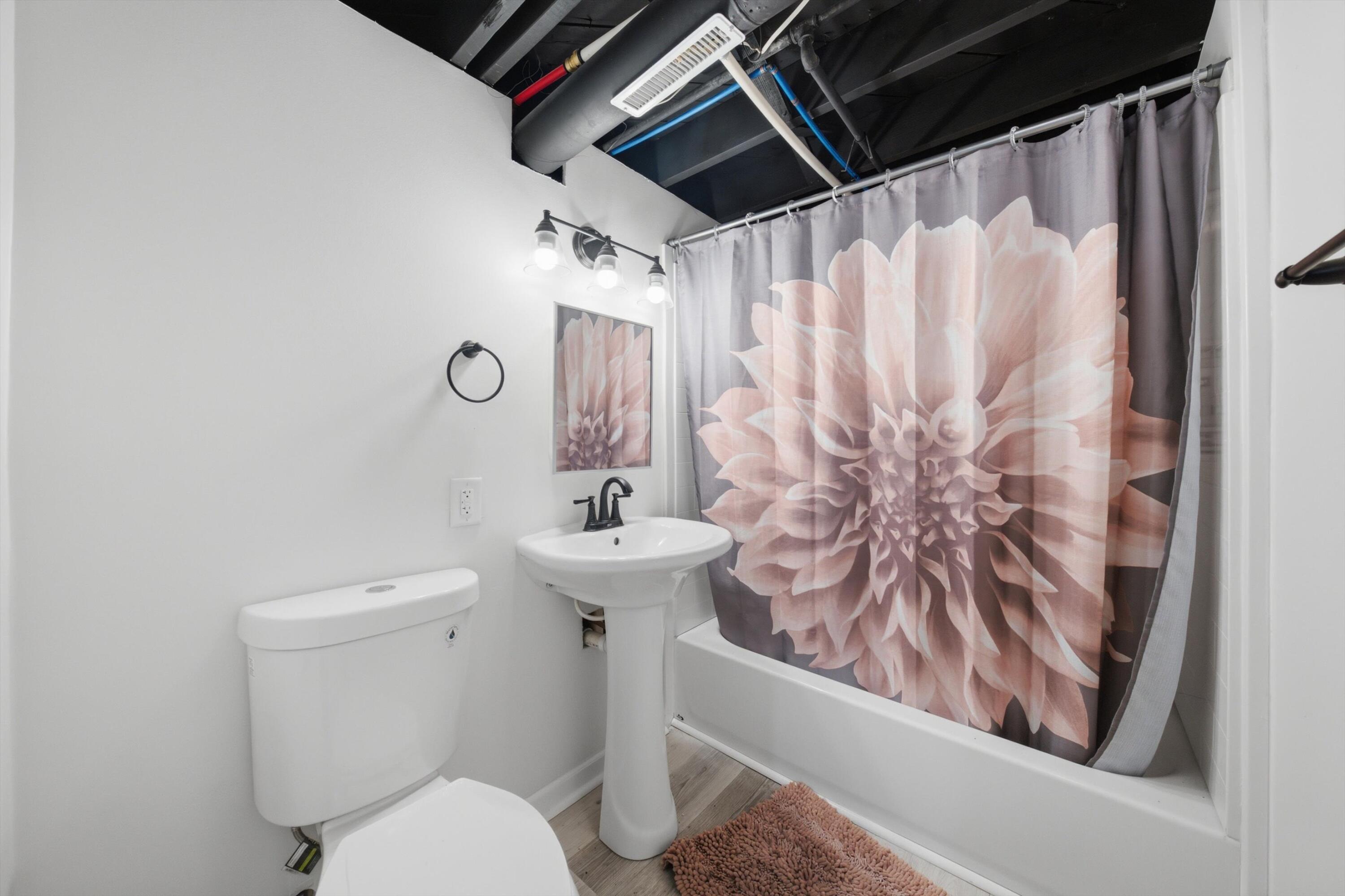 4152 Pierce Street Gary, IN 46408 - Photo 9 of 19 3000x2000