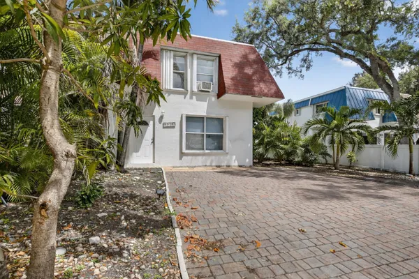 $3,200 | 5514 Southwest 44th Terrace, Dania Beach, FL 33314