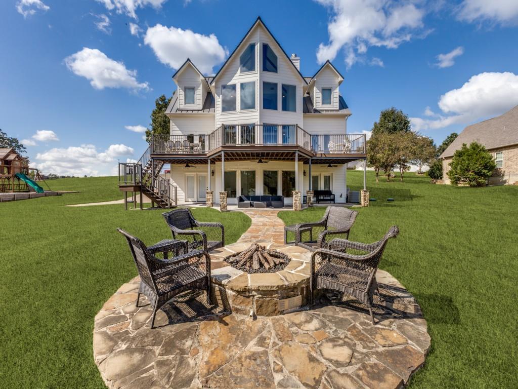 5848 Lago Vista Athens, TX 75752 - Photo 23 of 33 a view of a house with backyard porch and sitting area
