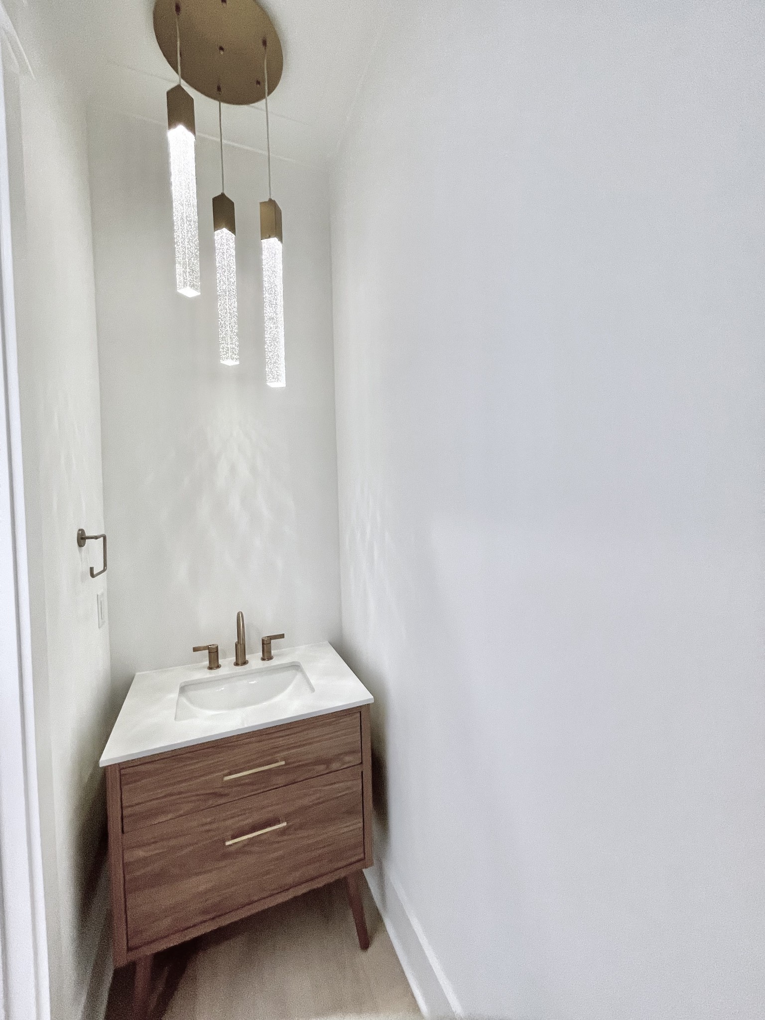 9917 Elland Road Brentwood, TN 37027 - Photo 40 of 99 a bathroom with a sink and a mirror