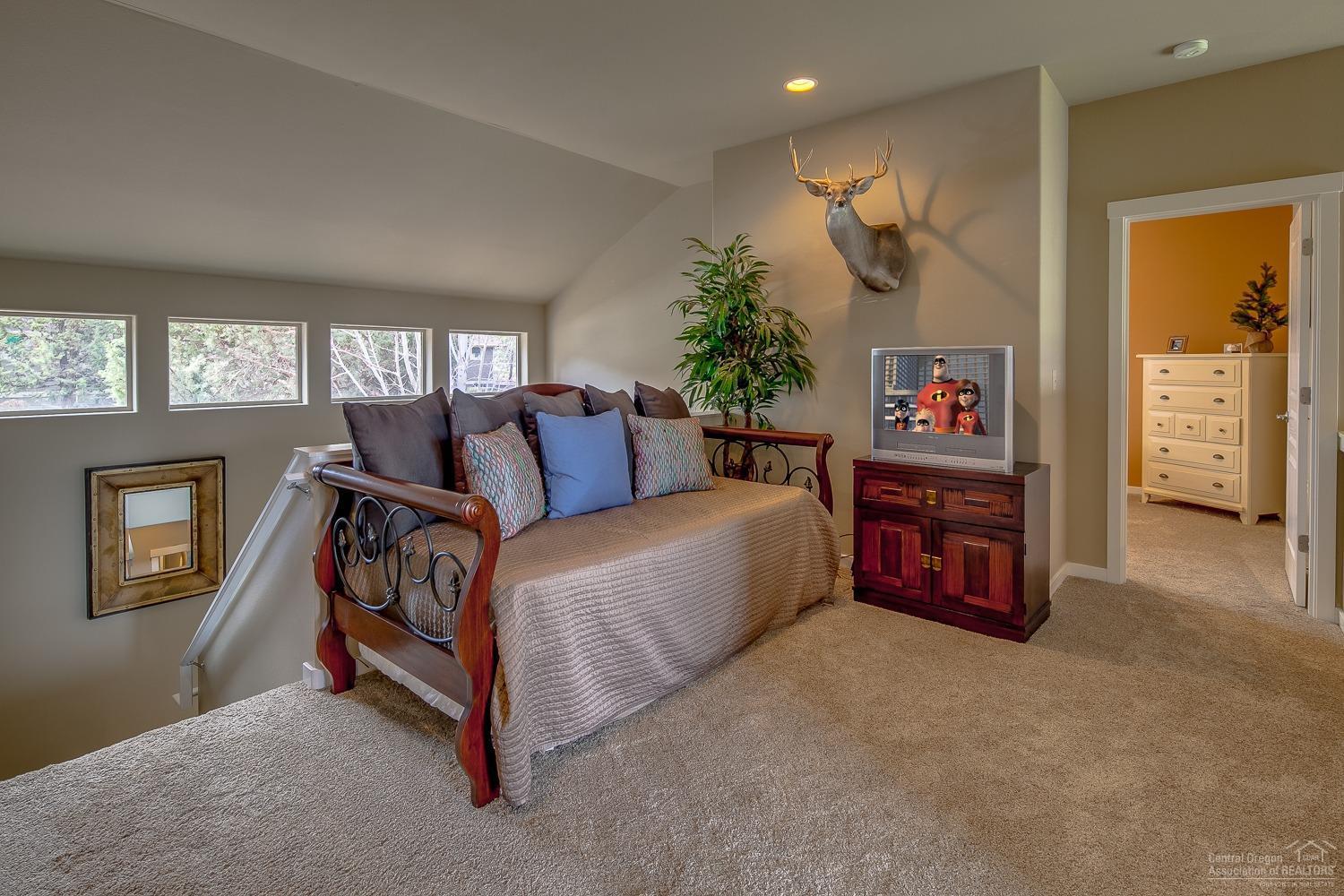 1418 Highland View Loop Redmond, OR 97756 - Photo 22 of 25 Gallery Image 22