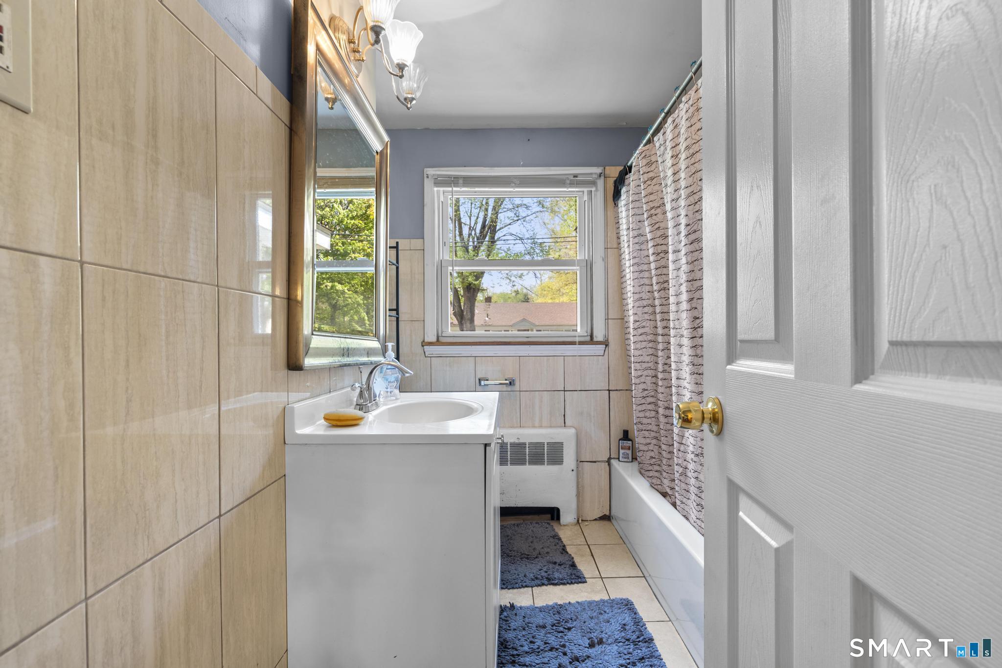 4 Mayfair Road Bloomfield, CT 06002 - Photo 13 of 26