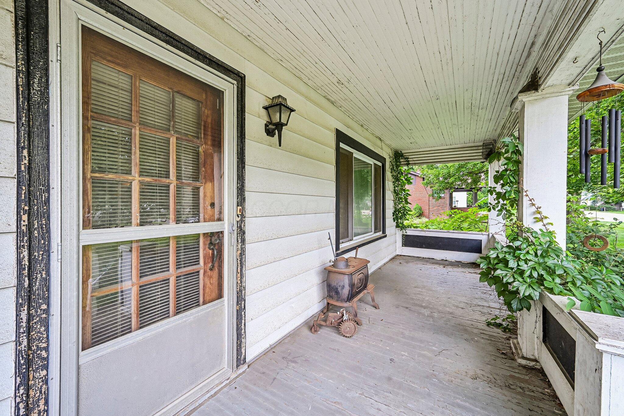 5995 Linworth Road Worthington, OH 43085 - Photo 7 of 38 10-web-or-mls-Linworth Rd-S1407-010