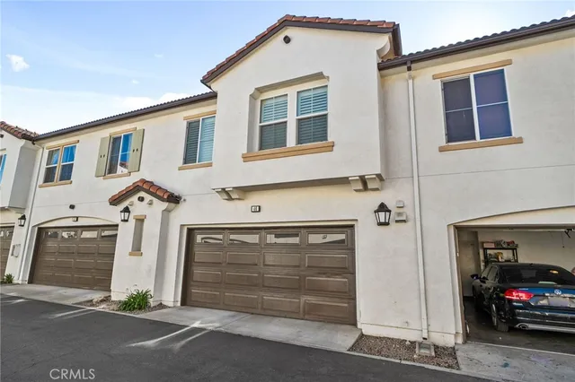 a view of multiple house