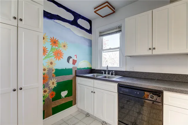 $3,200 | 577 Spring Street, Newport, RI 02840