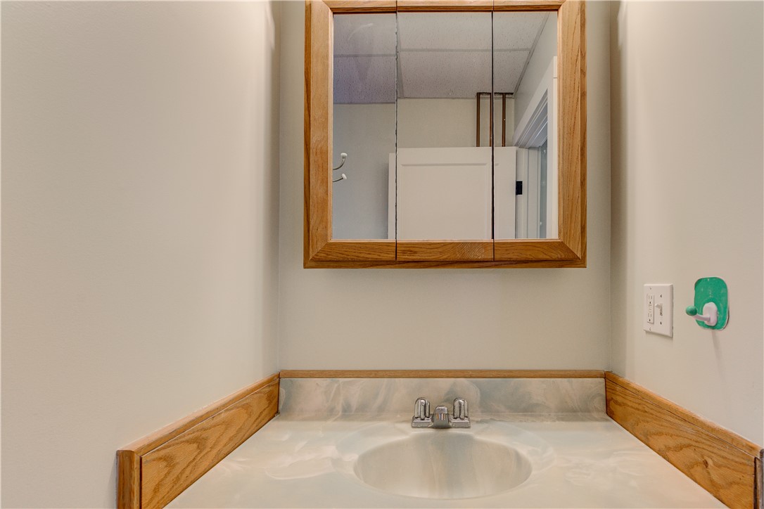 577 Spring Street Newport, RI 02840 - Photo 17 of 18