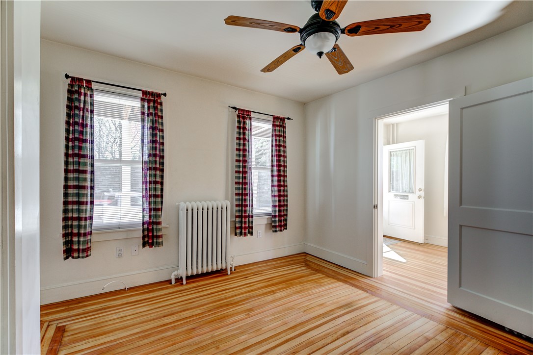 577 Spring Street Newport, RI 02840 - Photo 4 of 18