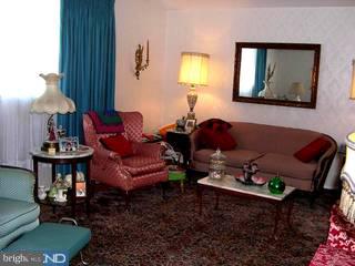 3328 Red Lion Road Philadelphia, PA 19114 - Photo 2 of 6 Gallery Image 2