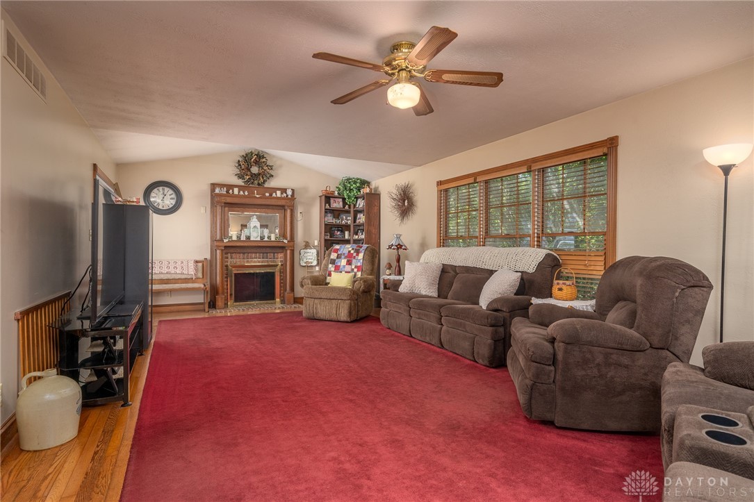 6916 Shimp Road Germantown, OH 45327 - Photo 15 of 52 Gallery Image 15