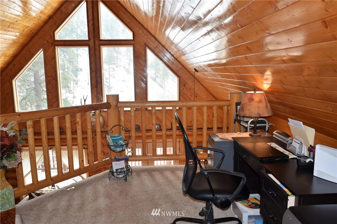 9100 Olalla Canyon Road Cashmere, WA 98815 - Photo 16 of 22 Gallery Image 16