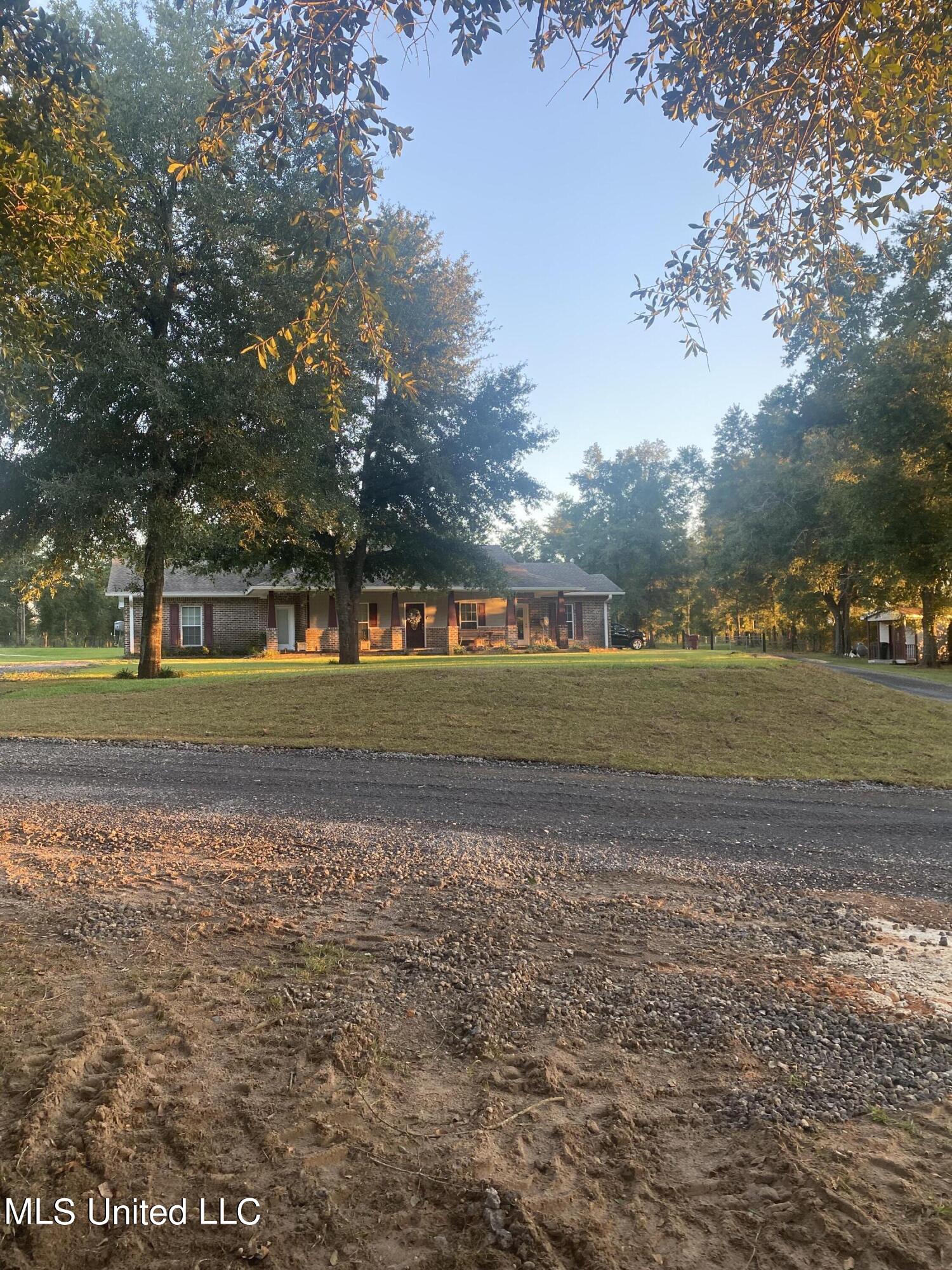132 B Horse Ranch Road Lucedale, MS 39452 - Photo 8 of 55 IMG_2782 (1)