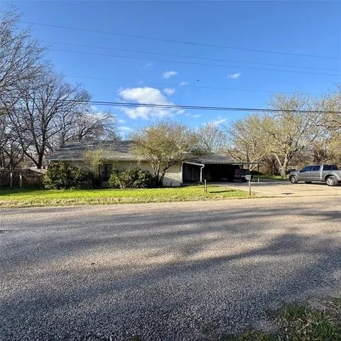 $360,000 | 511 Rogers Road, Newark, TX 76071