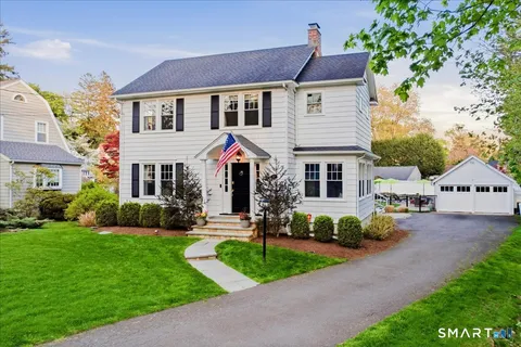 $1,795,000 | 42 Old Stamford Road, New Canaan, CT 06840