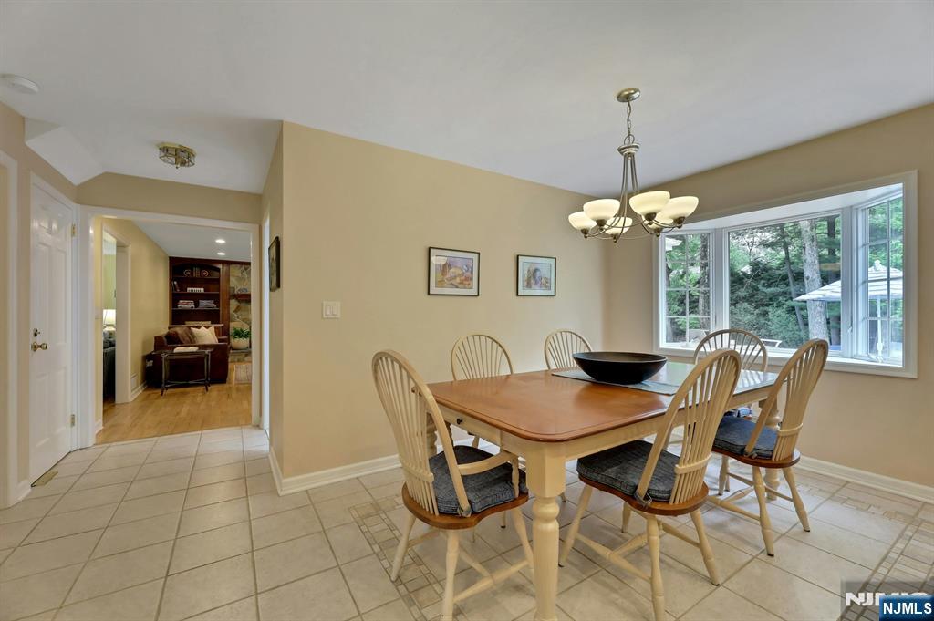 37 Longridge Road Montvale, NJ 07645 - Photo 17 of 43