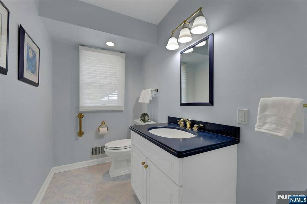 37 Longridge Road Montvale, NJ 07645 - Photo 23 of 43