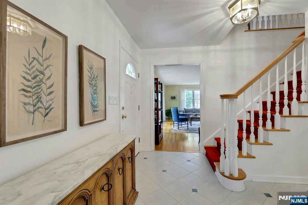 37 Longridge Road Montvale, NJ 07645 - Photo 4 of 43