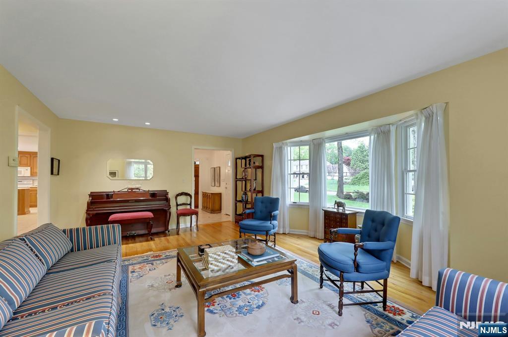 37 Longridge Road Montvale, NJ 07645 - Photo 6 of 43