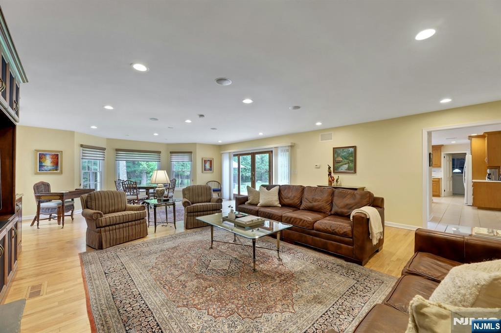 37 Longridge Road Montvale, NJ 07645 - Photo 9 of 43