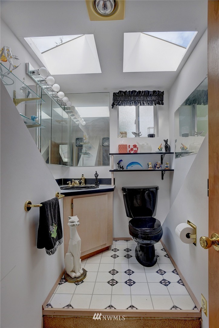 340 Adelma Beach Road Port Townsend, WA 98368 - Photo 18 of 25 Gallery Image 18