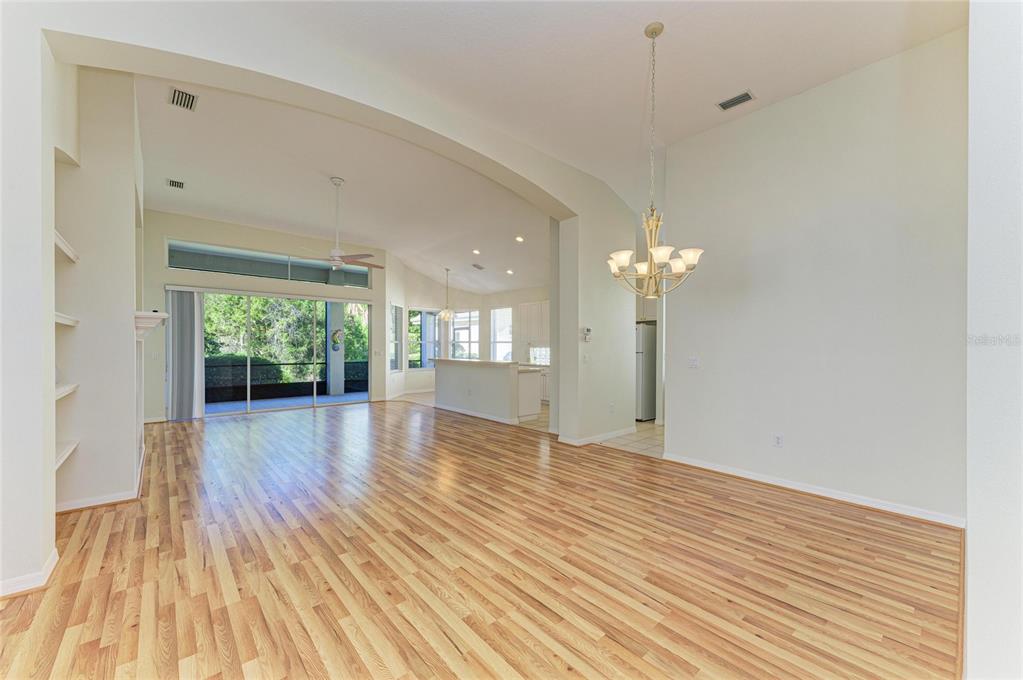 6710 Pebble Beach Way Lakewood Ranch, FL 34202 - Photo 4 of 63 Gallery Image 4