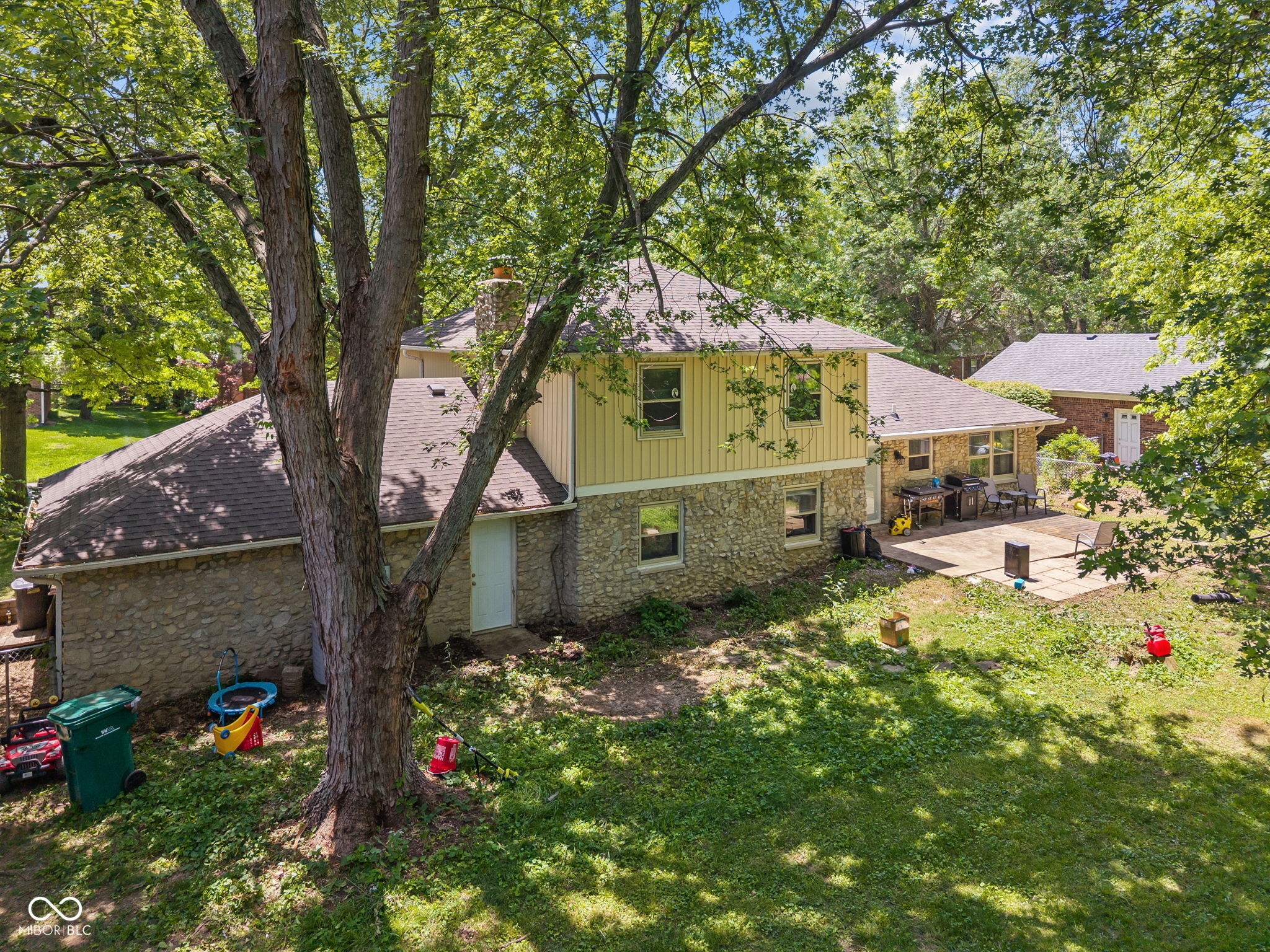 1930 Bechtel Road Indianapolis, IN 46260 - Photo 7 of 52