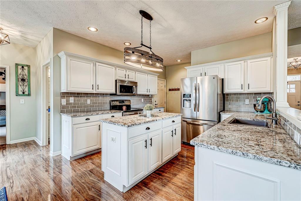 10879 Pine Bluff Drive Fishers, IN 46037 - Photo 11 of 60