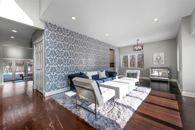 2842 Central Road Glenview, IL 60025 - Photo 2 of 36