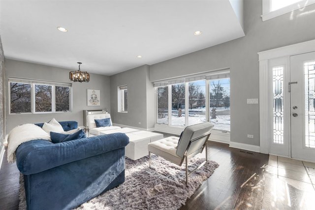 2842 Central Road Glenview, IL 60025 - Photo 3 of 36