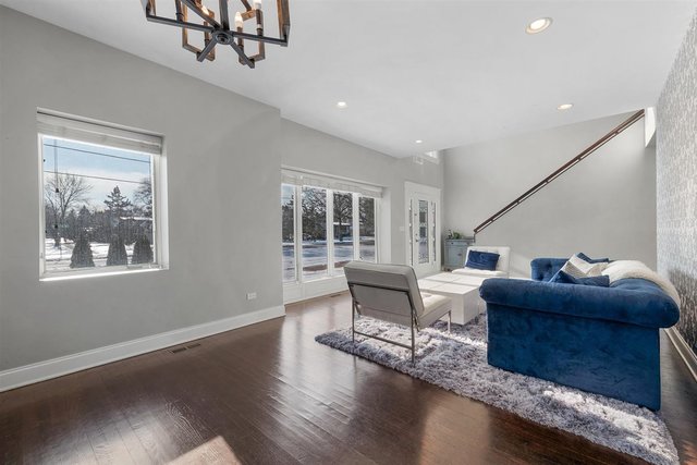 2842 Central Road Glenview, IL 60025 - Photo 4 of 36