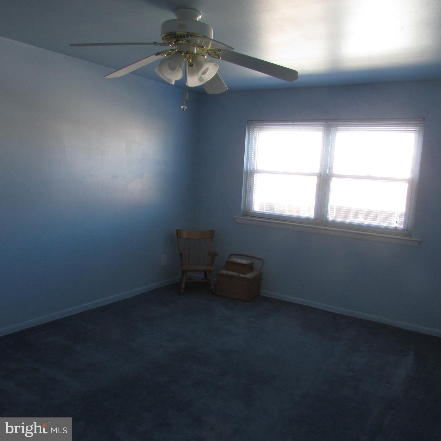 12530 Richton Road Philadelphia, PA 19154 - Photo 13 of 26 Middle Bedroom #2