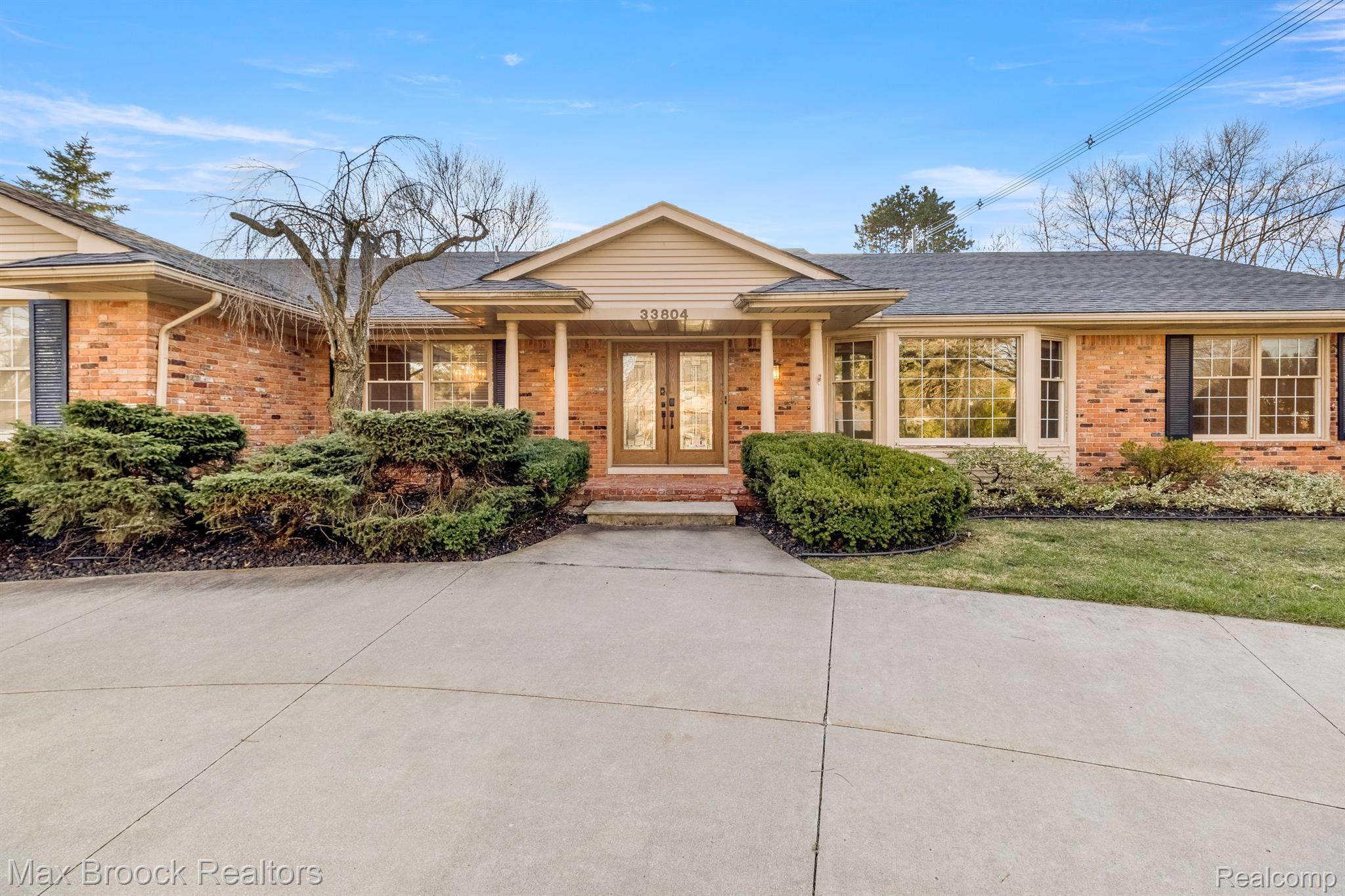 33804 York Ridge Street Farmington, MI 48331 - Photo 4 of 48 Gallery Image 4
