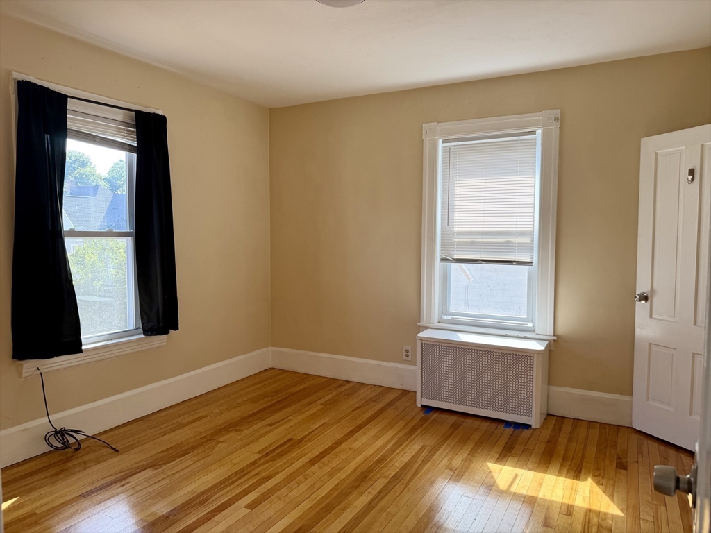 31 Stoneland Road Worcester, MA 01603 - Photo 9 of 33