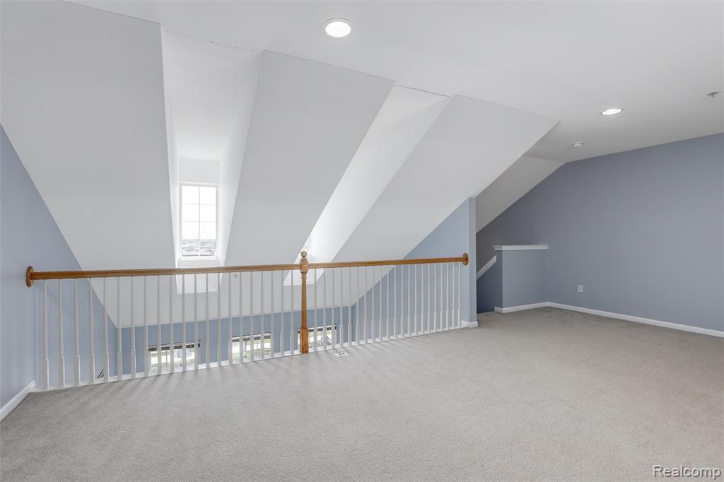 1111 Beaver Run Troy, MI 48083 - Photo 17 of 20
