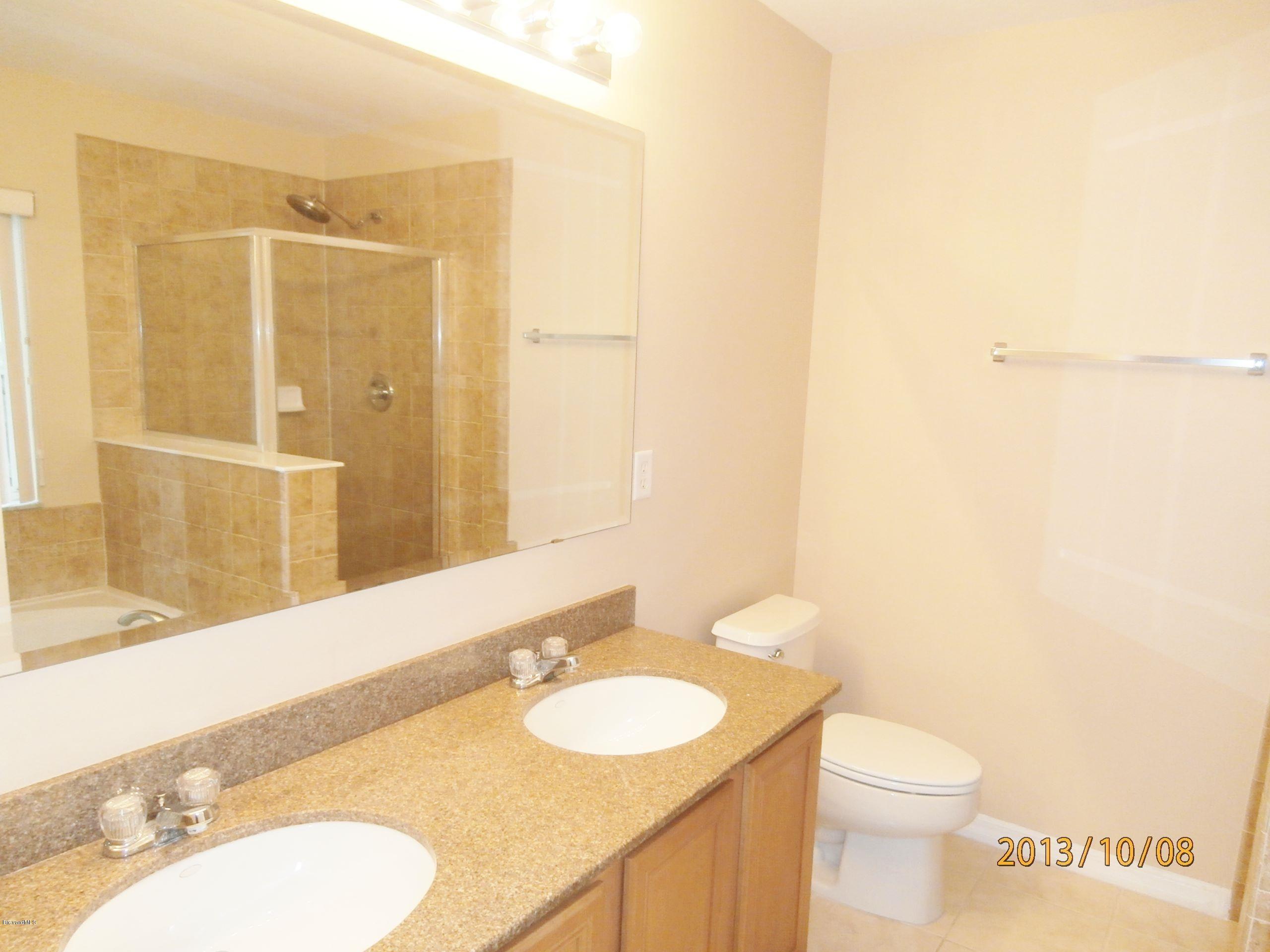 196 Scotch Street Southwest Palm Bay, FL 32908 - Photo 14 of 24 Scotch master bath best