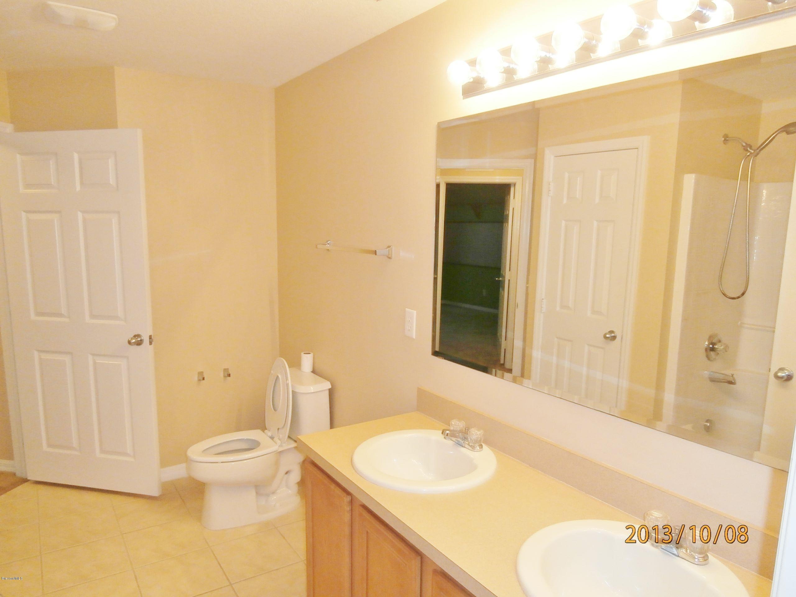 196 Scotch Street Southwest Palm Bay, FL 32908 - Photo 20 of 24 Scotch bath 2