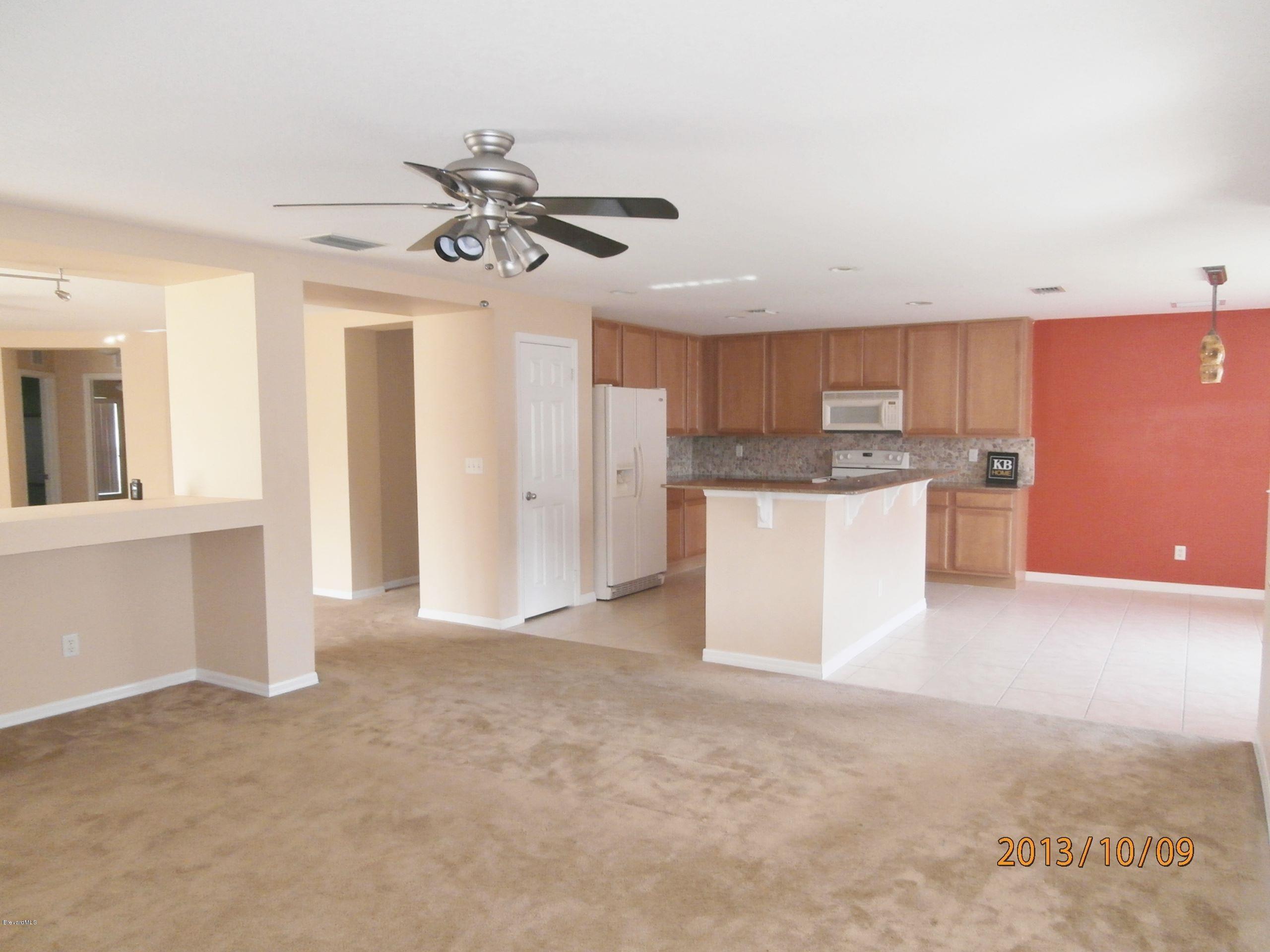 196 Scotch Street Southwest Palm Bay, FL 32908 - Photo 9 of 24 living3