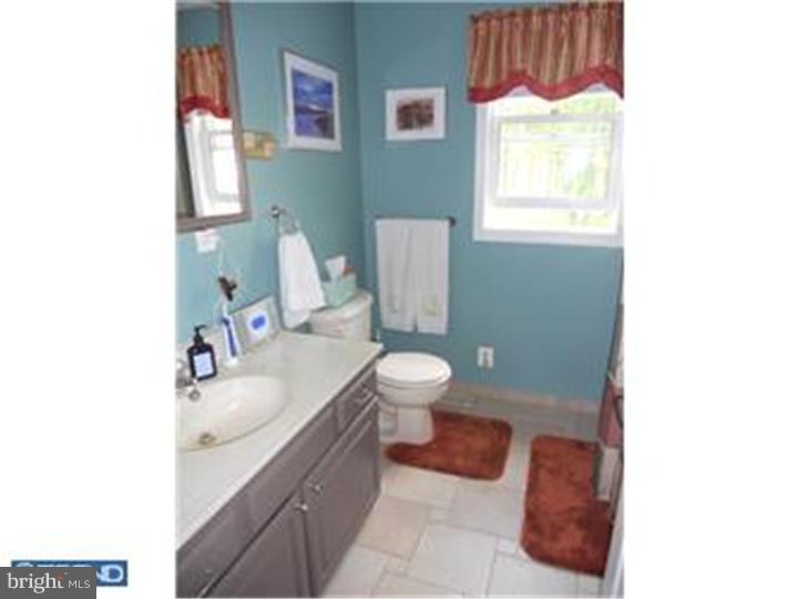 419 Hartford Road Mount Laurel, NJ 08054 - Photo 18 of 25 Bathroom