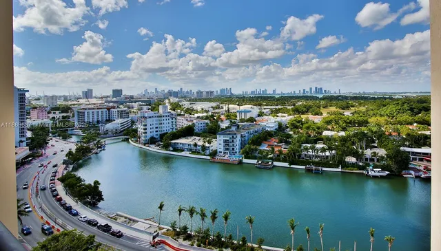 $3,200 | 2555 Collins Avenue, Unit 1804, Miami Beach, FL 33140