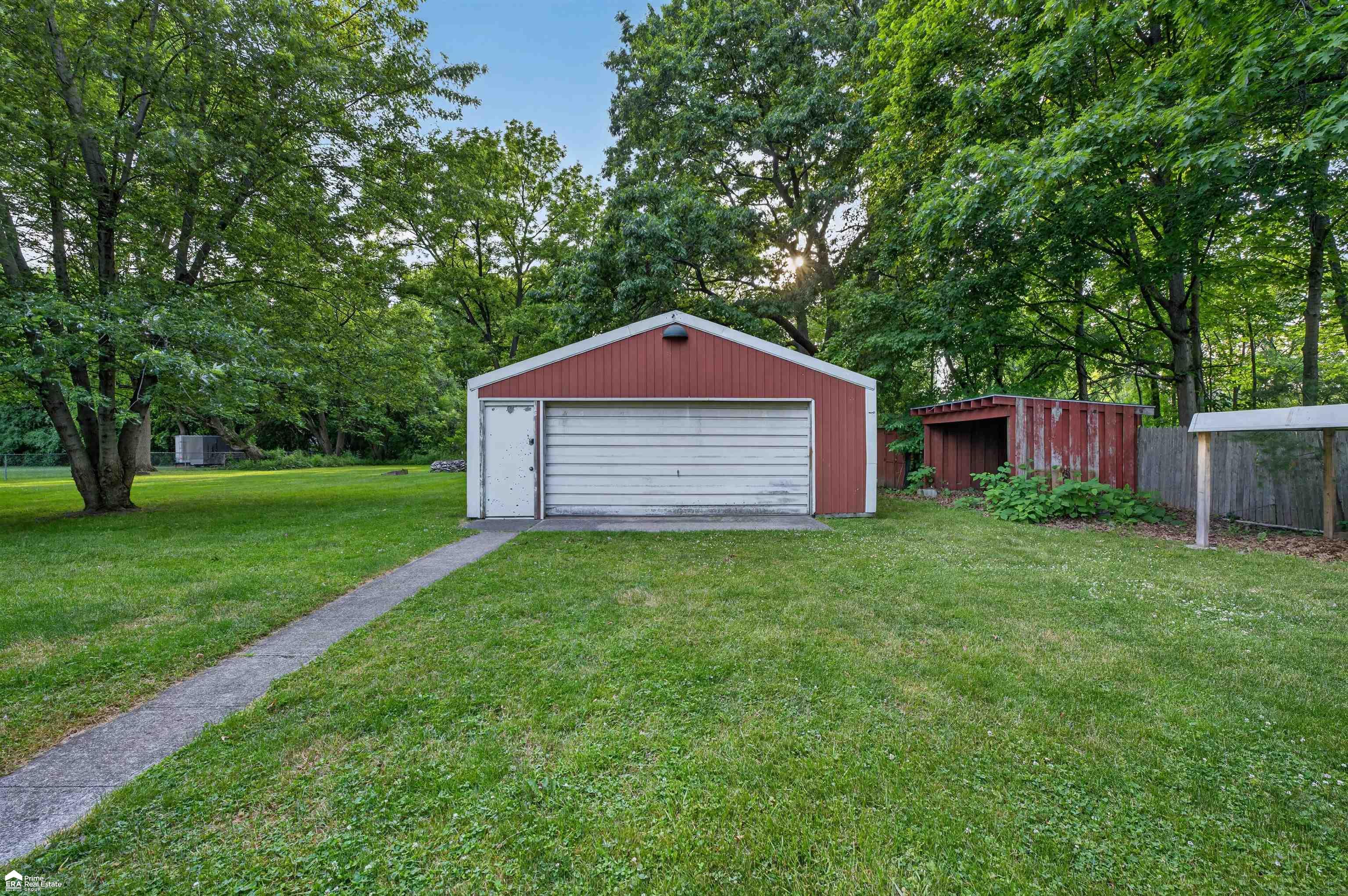 1444 South Genesee Road Burton, MI 48509 - Photo 38 of 64