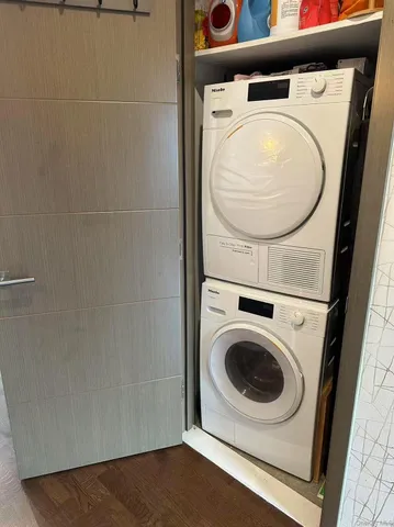 $6,495 | 27-17 42nd Road, Unit 15A | Long Island City